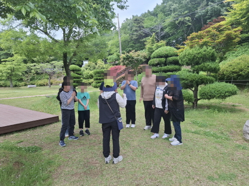 『주간보호』 지역사회적응활동 숲체험 프로그램 사진5.jpg