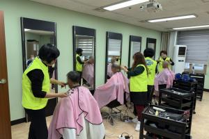 『자원봉사』 3월 병아리봉사단, 청담헤어, 하당동새마을부녀회와  함께하는 이미용 서비스!